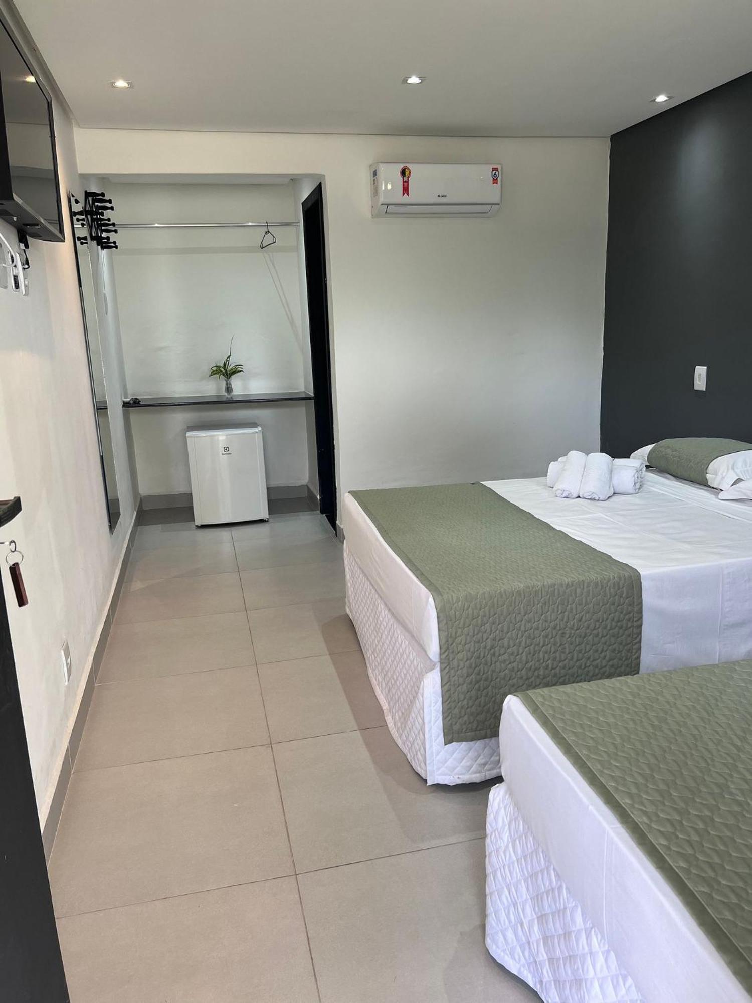 O Beira Mar Praia Hotel Esta Localizado Na Orla, Na Praia De Taperapuan, Cafe Incluso, Wi-Fi 500Mb, Piscinas, Estacionamento Privativo, Ar Condicionado Split, Smart Tv, Frigobar, Porto Seguro Exterior photo
